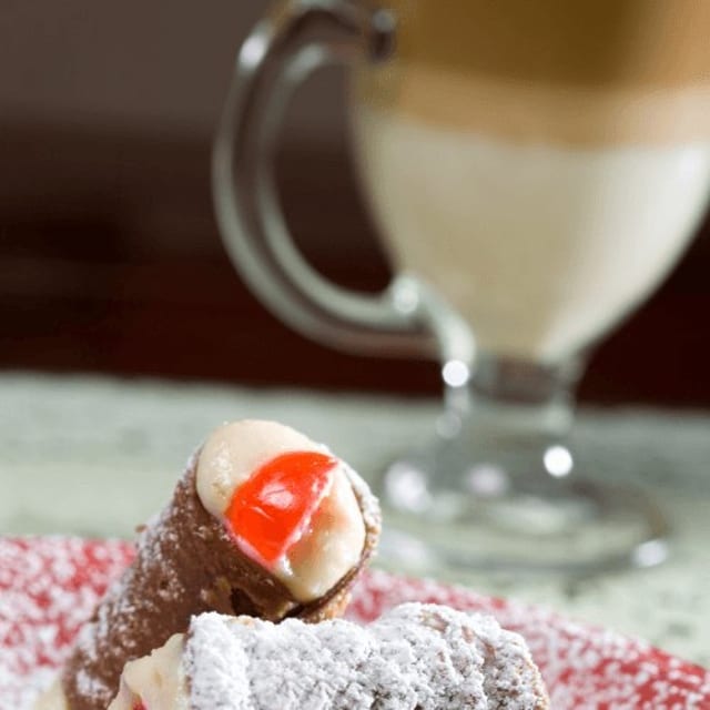 Cannolli.